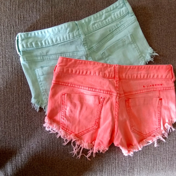 Billabong Short Shorts - Size 1 - Picture 4 of 11